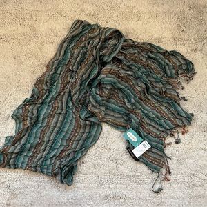 Maurices scarf NWT